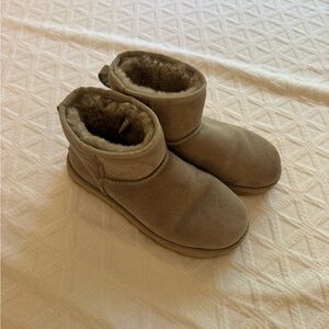 UGG Classic Mini II in Campfire